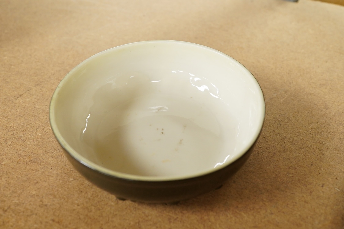 An English circular floral pate-sur-pate box and cover, 11.5cm